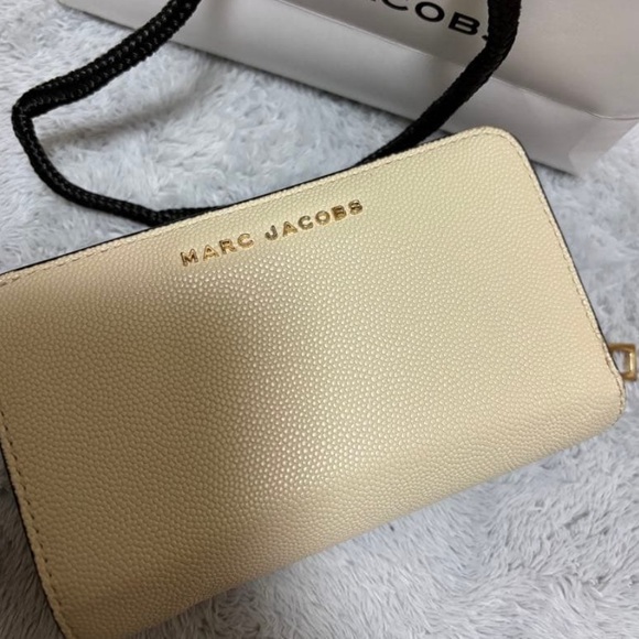 Marc Jacob’s leather wallet - Picture 3 of 3